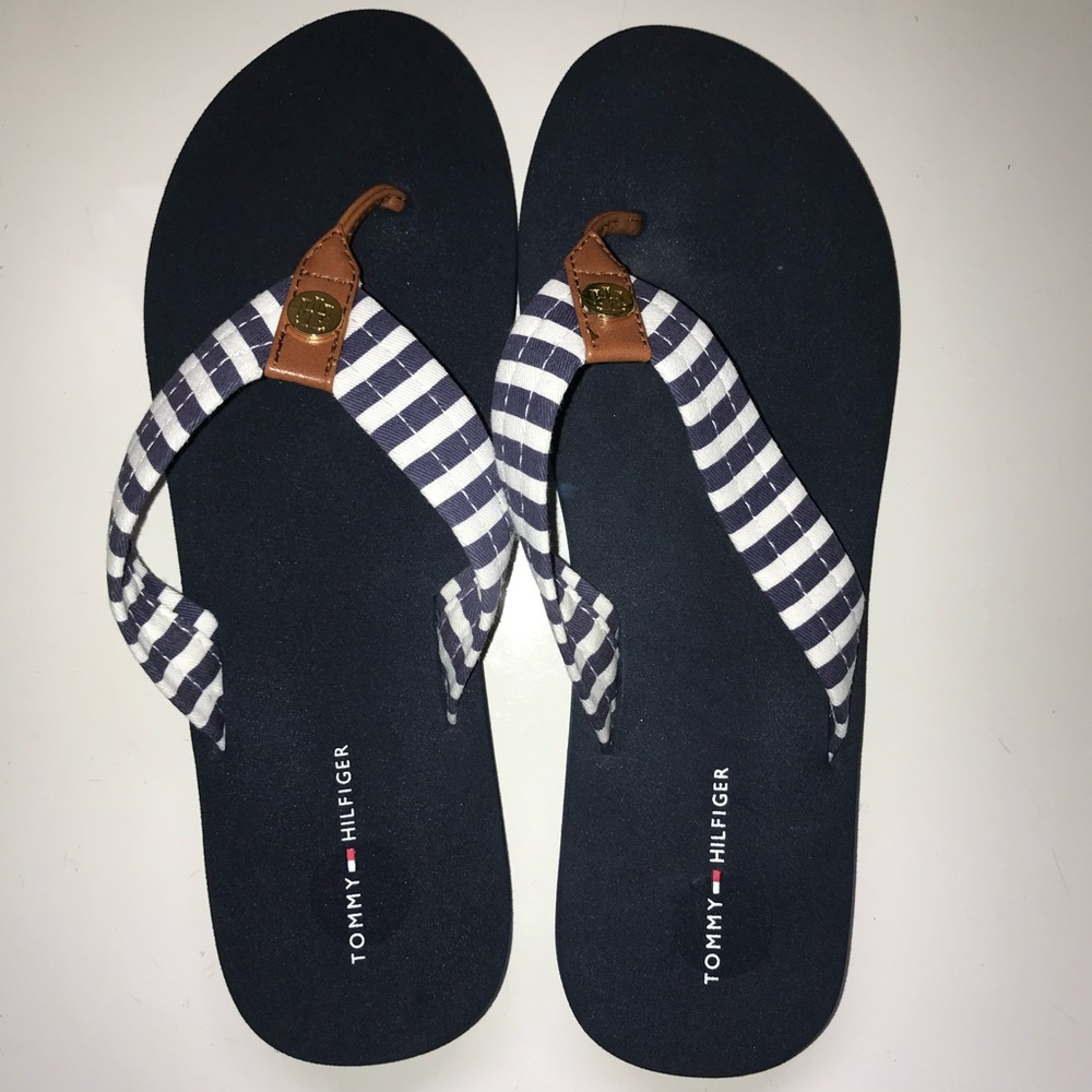 Tommy Hilfiger Flip flops size 9M